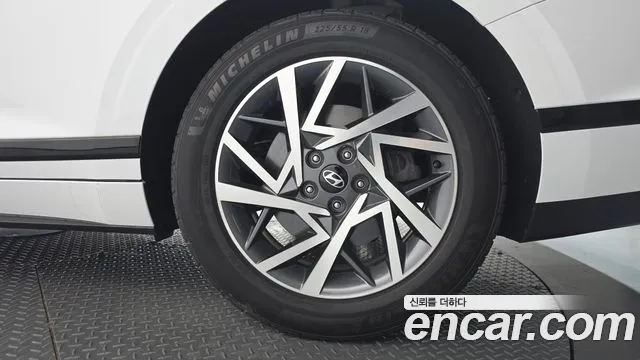Hyundai Grandeur GN7 — Фото автомобиля 6