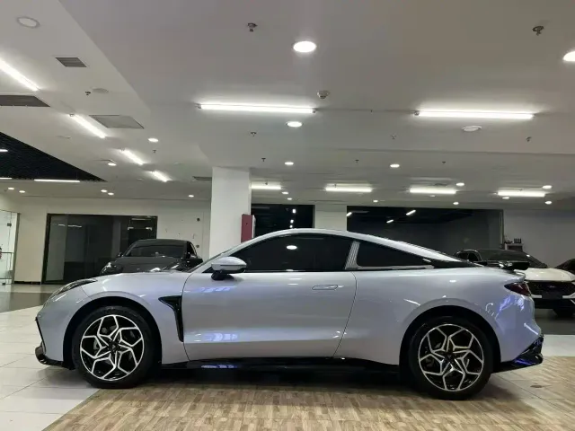 Hozon Neta GT — Фото автомобиля 3