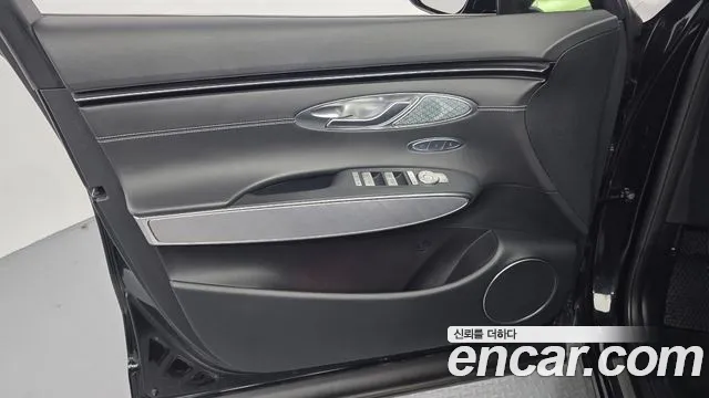 Genesis GV70 Electrified GV70 — Фото автомобиля 13