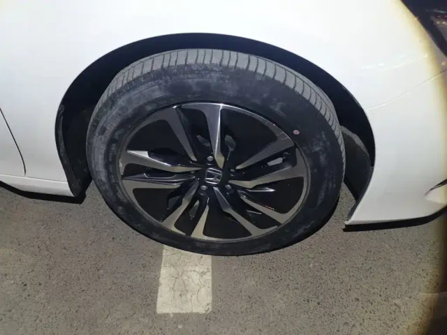 Honda Accord — Фото автомобиля 8