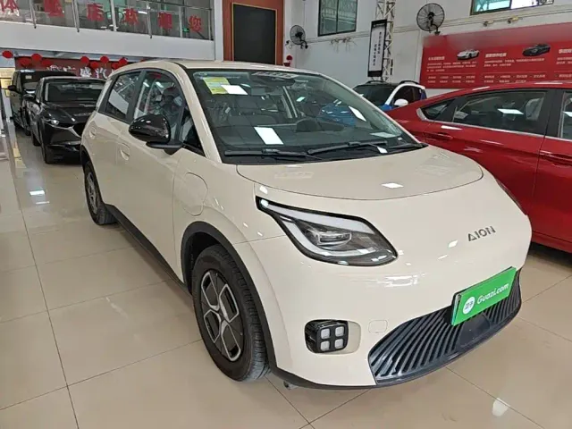 GAC Aion UT — Фото автомобиля 3