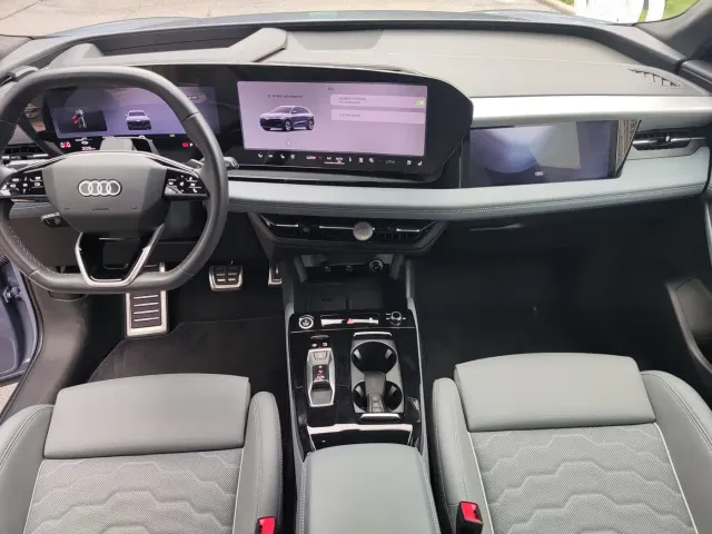 Audi Q6L e-tron — Фото автомобиля 5