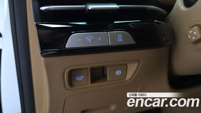 Genesis G80 Бензин 2.5 турбо AWD — Фото автомобиля 22