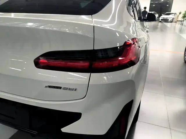 BMW X4 — Фото автомобиля 7