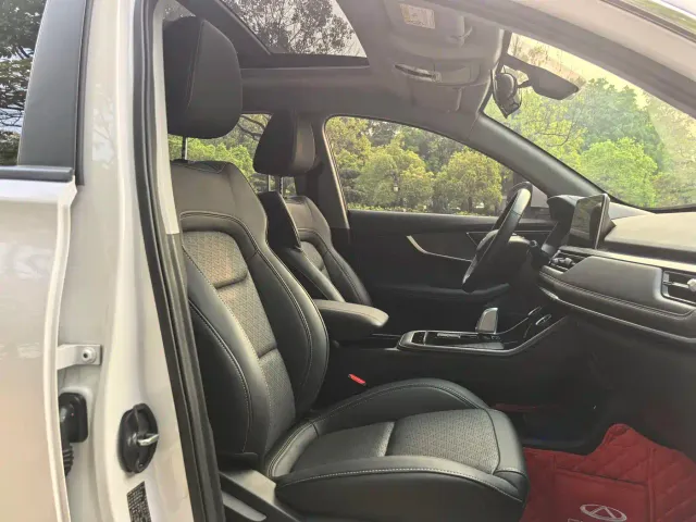 Chery Tiggo 8 — Фото автомобиля 9