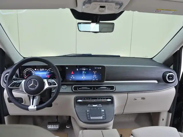Mercedes-Benz V-Class — Фото автомобиля 15