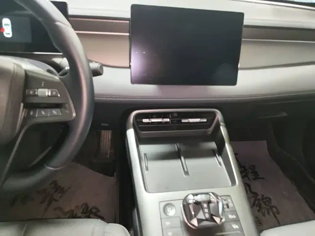 BYD Qin PLUS — Фото автомобиля 12