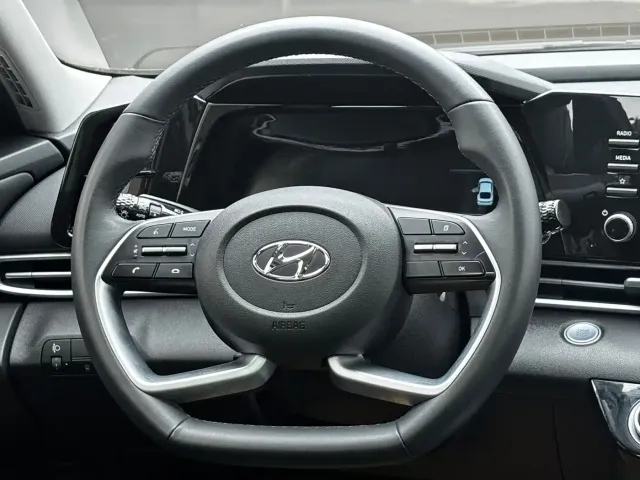Hyundai Elantra 2022 1.5L CVT GLX Elite Edition — Фото автомобиля 15