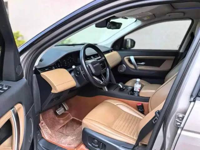 Land Rover Discovery Sport — Фото автомобиля 8