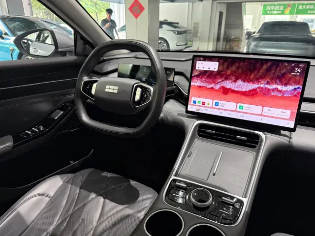 Geely Galaxy L6 — Фото автомобиля 12
