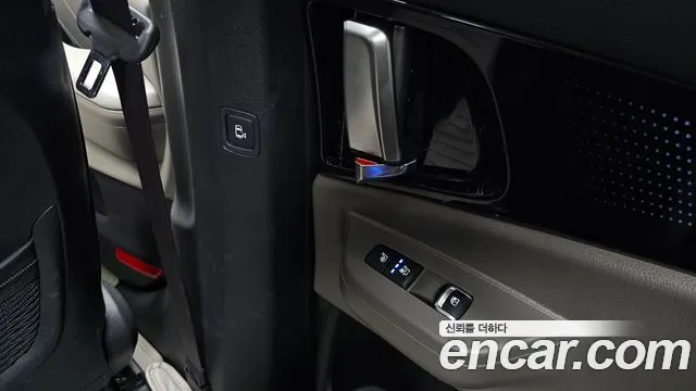 Kia Carnival Generation 4 — Фото автомобиля 18