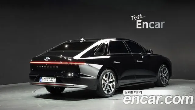 Hyundai Grandeur GN7 — Фото автомобиля 2