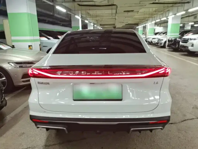 Geely Galaxy L6 — Фото автомобиля 5
