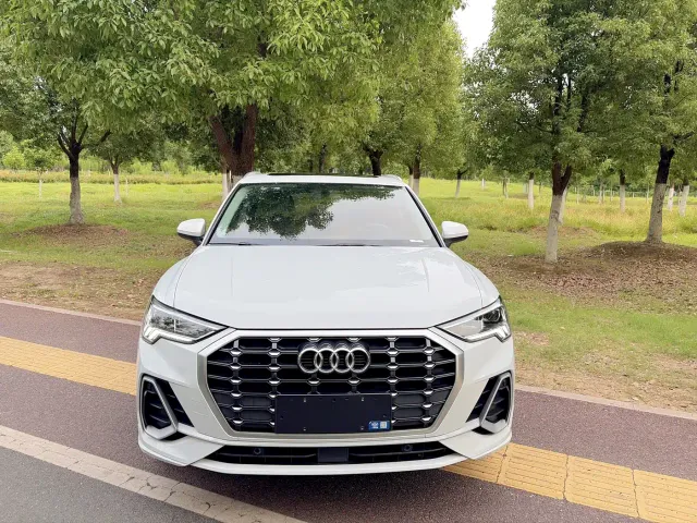 Audi Q3 — Фото автомобиля 2