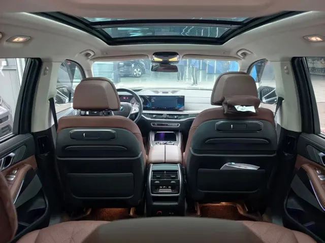 BMW X7 — Фото автомобиля 16