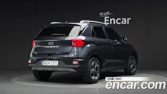 Hyundai Venue — Фото автомобиля 2