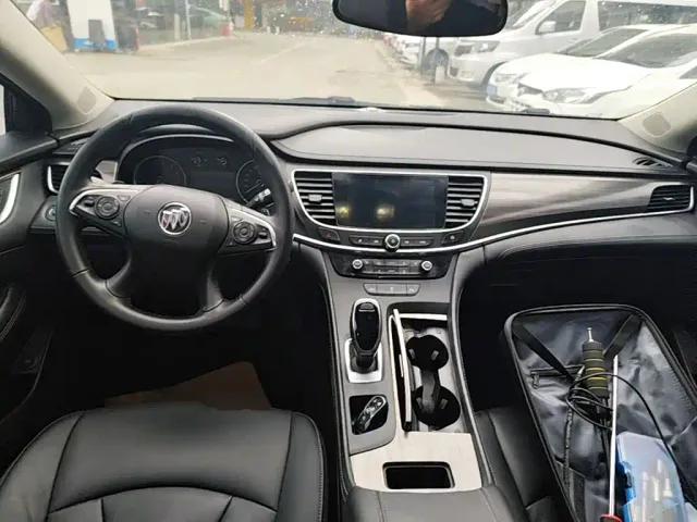 Buick LaCrosse — Фото автомобиля 9