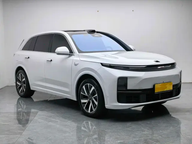 Li Auto L7 — Фото автомобиля 7