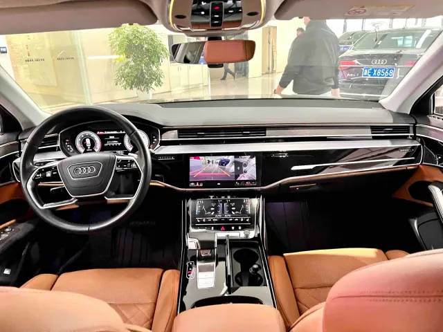 Audi A8 — Фото автомобиля 8