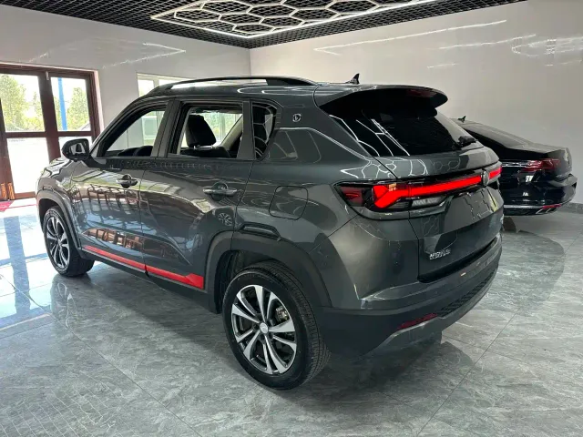 Changan CS35 Plus — Фото автомобиля 4