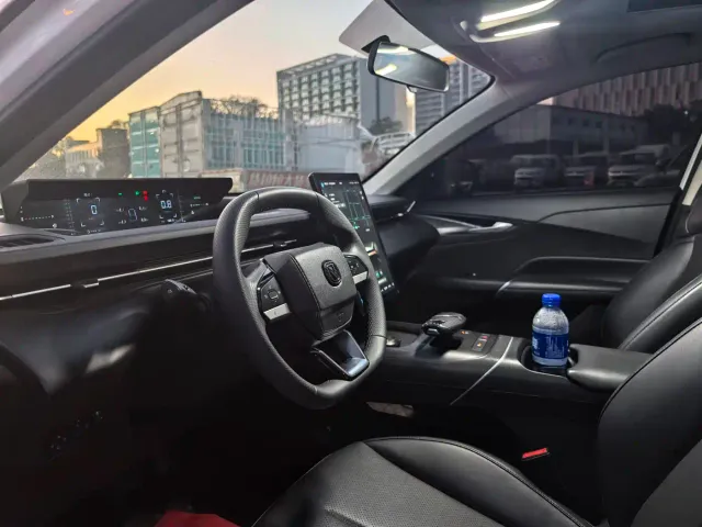 Changan Eado — Фото автомобиля 11