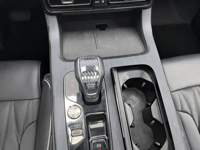 GAC Trumpchi GS8 — Фото автомобиля 13