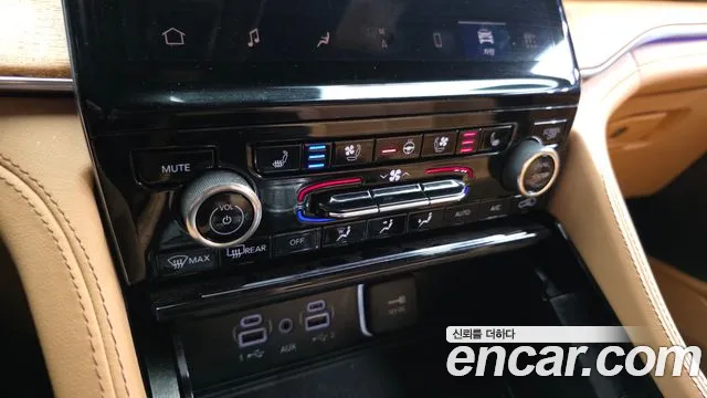 Jeep Cherokee — Фото автомобиля 17