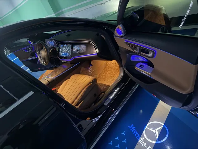 Mercedes-Benz E-Class — Фото автомобиля 11