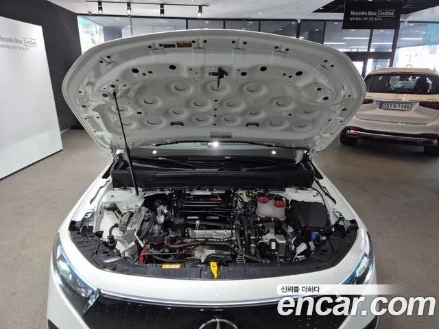 Mercedes-Benz EQB X243 — Фото автомобиля 6