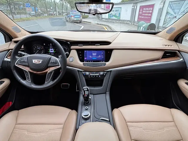 Cadillac XT5 — Фото автомобиля 7