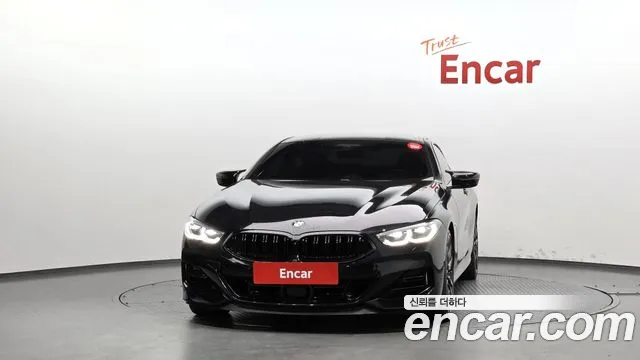 BMW 8 Series G15 — Фото автомобиля 3