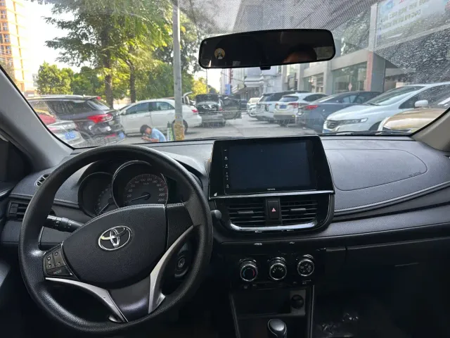 Toyota Vios FS — Фото автомобиля 9