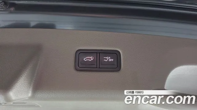 Kia Canival — Фото автомобиля 17