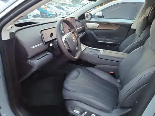 Leapmotor C11 — Фото автомобиля 15