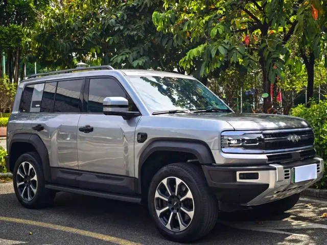 BYD FangChengBao Leopard 5 — Фото автомобиля 3