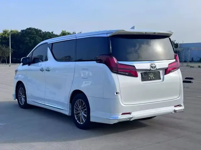 Toyota Alphard — Фото автомобиля 5