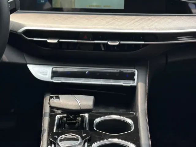 Changan Eado — Фото автомобиля 20