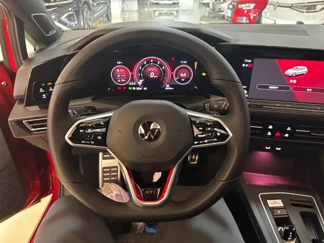 Volkswagen Golf GTI — Фото автомобиля 8