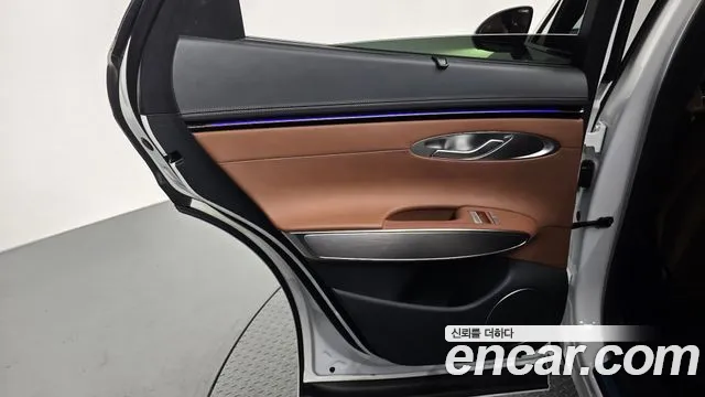 Genesis GV70 2.5T Бензин 2WD — Фото автомобиля 23