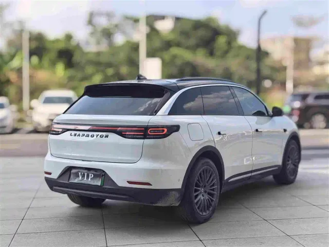 Leapmotor C11 — Фото автомобиля 4
