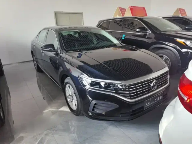 Volkswagen Passat — Фото автомобиля 3