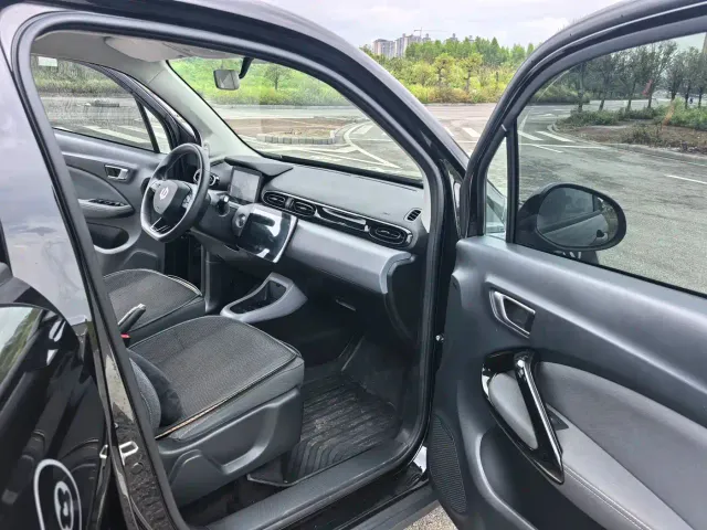 Leapmotor T03 — Фото автомобиля 12