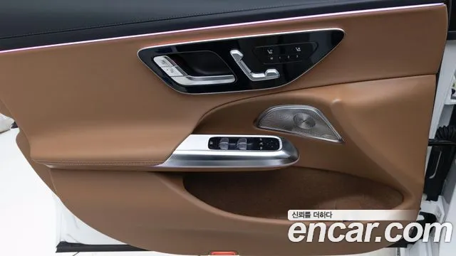 Mercedes-Benz E-Class W214 — Фото автомобиля 12