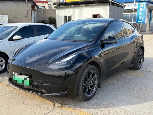 Фотография автомобиля — Tesla Model Y