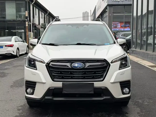 Subaru Forester — Фото автомобиля 3