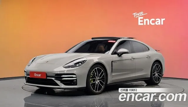 Фотография автомобиля — Porsche Panamera