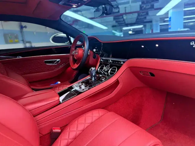 Bentley Continental — Фото автомобиля 10