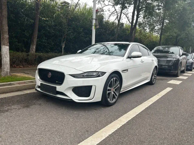 Фотография автомобиля — Jaguar XEL