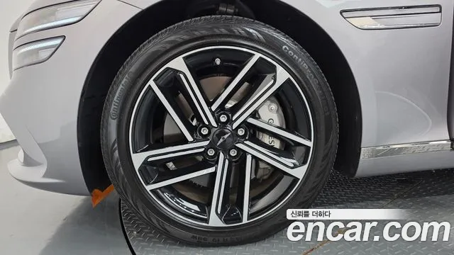 Genesis G80 RG3 — Фото автомобиля 5