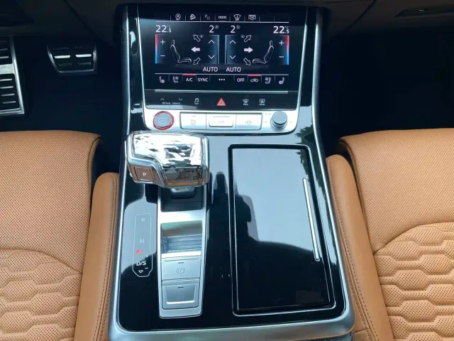 Audi RS Q8 — Фото автомобиля 13